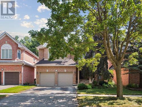 100 Carlyle Crescent, Aurora, ON - Outdoor