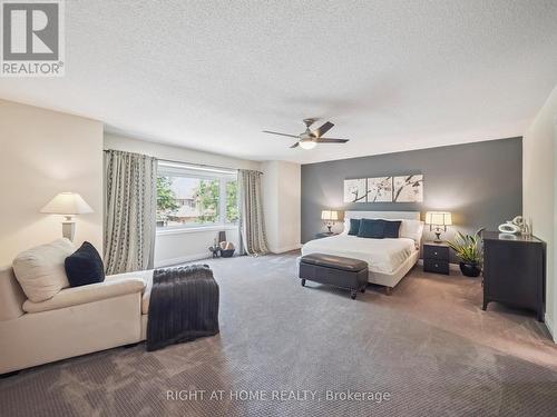 100 Carlyle Crescent, Aurora, ON - Indoor Photo Showing Bedroom