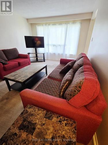 3556 Monica Drive, Mississauga, ON - Indoor Photo Showing Living Room