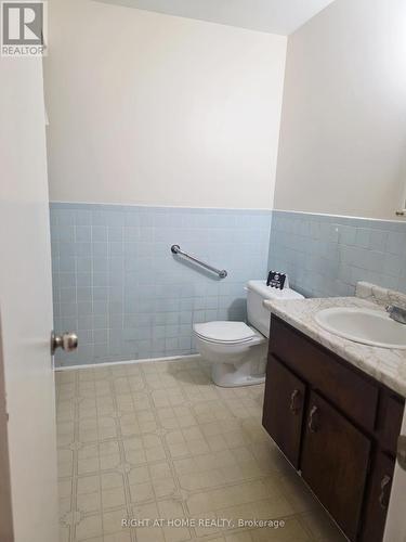 3556 Monica Drive, Mississauga, ON - Indoor Photo Showing Bathroom