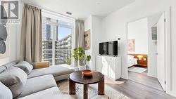 714 - 200 SACKVILLE STREET Toronto, ON M5A 0C4