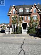 122 - 601 SHORELINE DRIVE  Mississauga, ON L5B 4J9