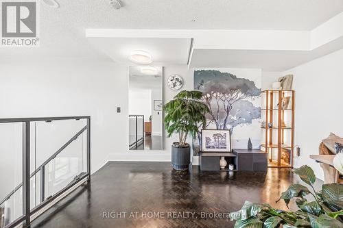612 - 250 Manitoba Street, Toronto, ON - Indoor Photo Showing Other Room