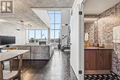 612 - 250 Manitoba Street, Toronto, ON - Indoor
