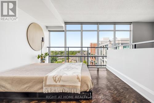 612 - 250 Manitoba Street, Toronto, ON - Indoor Photo Showing Bedroom