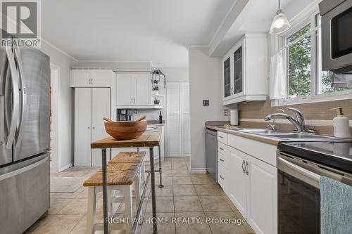 277 Pine Drive, Barrie, ON - Indoor Photo Showing Kitchen With Double Sink