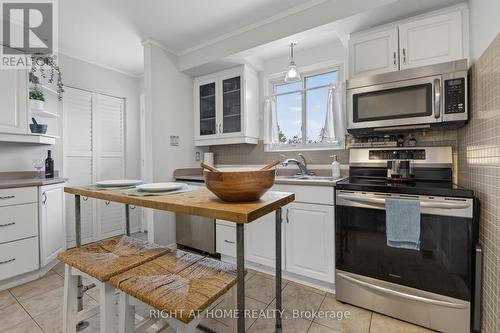 277 Pine Drive, Barrie, ON - Indoor Photo Showing Kitchen