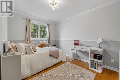 277 Pine Drive, Barrie, ON - Indoor Photo Showing Bedroom