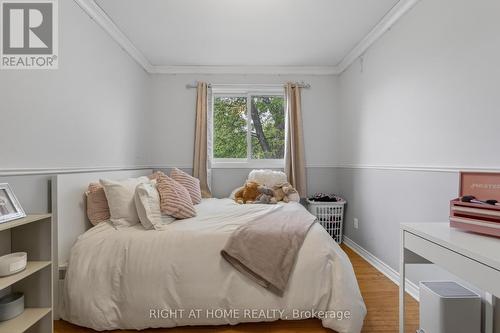 277 Pine Drive, Barrie, ON - Indoor Photo Showing Bedroom