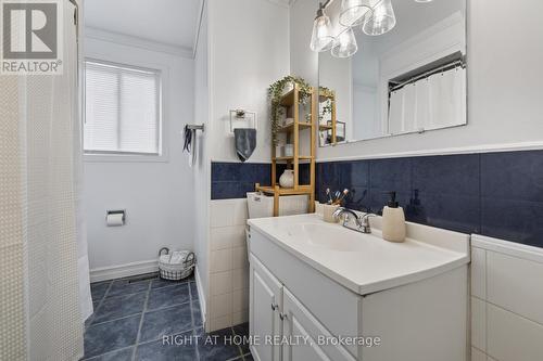 277 Pine Drive, Barrie, ON - Indoor Photo Showing Bathroom
