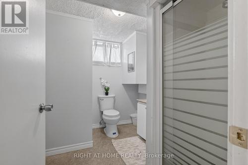 277 Pine Drive, Barrie, ON - Indoor Photo Showing Bathroom