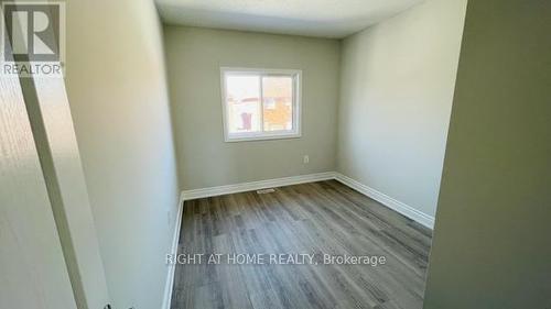 140 Sydenham Wells, Barrie, ON - Indoor Photo Showing Other Room