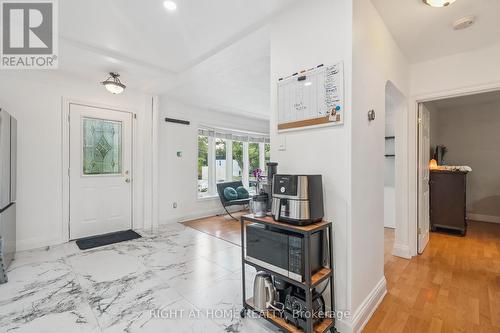 2343 Mountainside Drive, Burlington, ON - Indoor Photo Showing Other Room