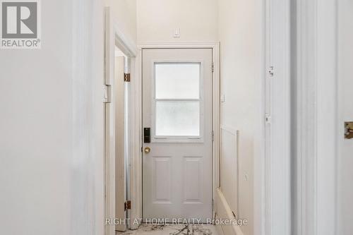 2343 Mountainside Drive, Burlington, ON - Indoor Photo Showing Other Room