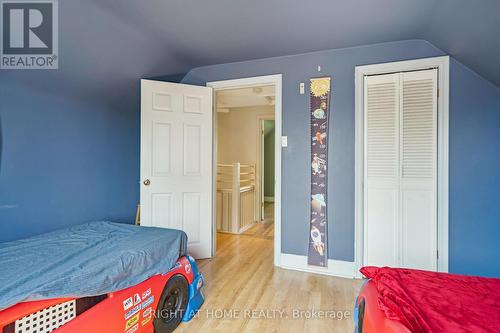 2343 Mountainside Drive, Burlington, ON - Indoor Photo Showing Bedroom