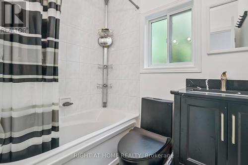 2343 Mountainside Drive, Burlington, ON - Indoor Photo Showing Bathroom