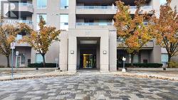 207 - 35 EMPRESS AVENUE Toronto, ON M2N 6T3
