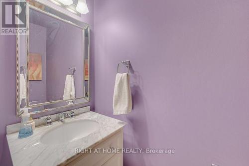 64 Foxborough Drive, Hamilton, ON - Indoor Photo Showing Bathroom
