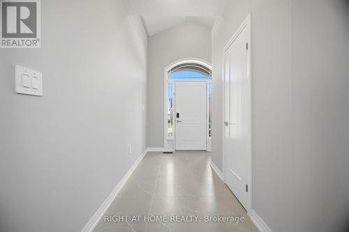 190 Rockledge Drive, Hamilton, ON - Indoor Photo Showing Other Room