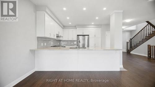 190 Rockledge Drive, Hamilton, ON - Indoor Photo Showing Kitchen