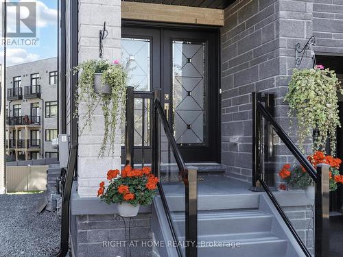 163 Lebovic Campus Drive, Vaughan, ON - Outdoor