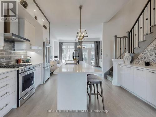 163 Lebovic Campus Drive, Vaughan, ON - Indoor Photo Showing Kitchen With Upgraded Kitchen