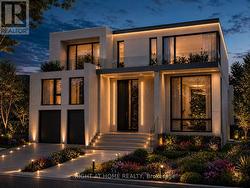 7 ARTINGER COURT Toronto, ON M3B 1J9
