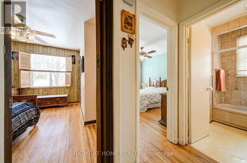 25 Strode Drive, Toronto, ON - Indoor