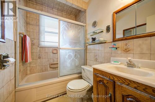 25 Strode Drive, Toronto, ON - Indoor Photo Showing Bathroom