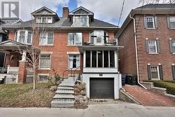 34 MACPHERSON AVENUE Toronto, ON M5R 1W8