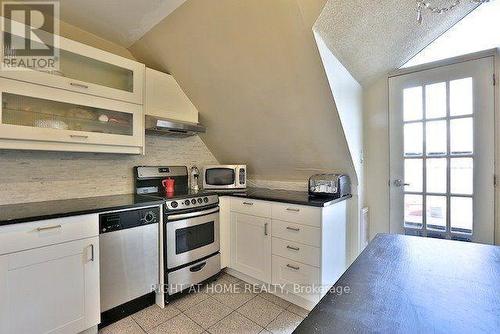 34 Macpherson Avenue, Toronto, ON - Indoor Photo Showing Kitchen