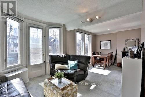 34 Macpherson Avenue, Toronto, ON - Indoor Photo Showing Living Room