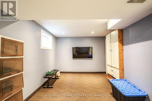 2126 Millway Gate, Mississauga, ON - Indoor