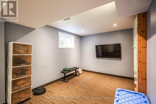 2126 Millway Gate, Mississauga, ON - Indoor