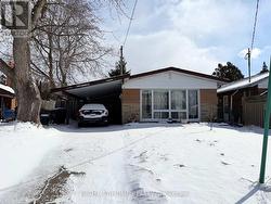 52 BONNECHERE CRESCENT Toronto, ON M1K 4Z3