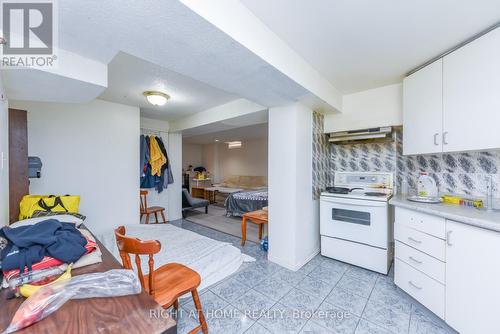 379 Wallenberg Crescent, Mississauga, ON - Indoor Photo Showing Kitchen
