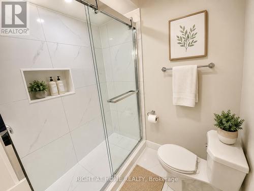 Virtually Staged - 24 - 7 Vale Carse Way, Toronto, ON - Indoor Photo Showing Bathroom