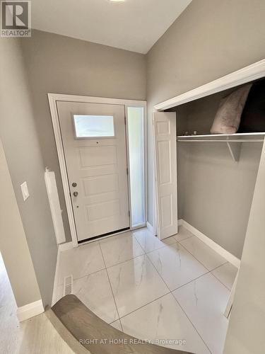24 - 7 Vale Carse Way, Toronto, ON - Indoor Photo Showing Other Room