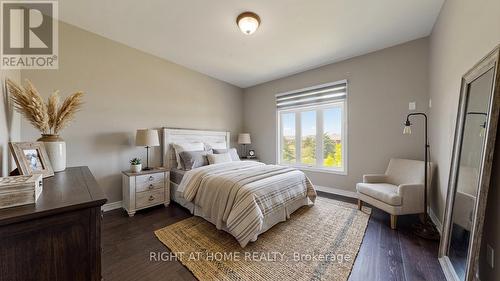 126 Kingsmere Crescent, New Tecumseth, ON - Indoor Photo Showing Bedroom