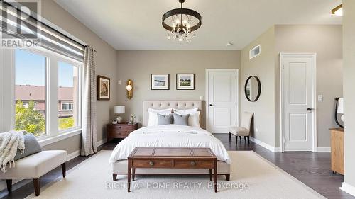 126 Kingsmere Crescent, New Tecumseth, ON - Indoor Photo Showing Bedroom