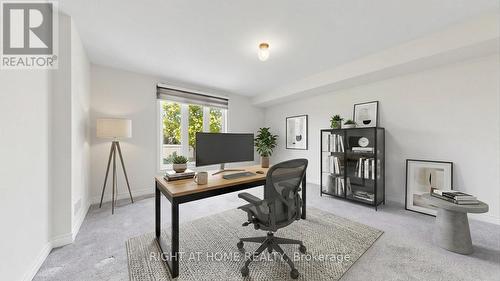 126 Kingsmere Crescent, New Tecumseth, ON - Indoor Photo Showing Office