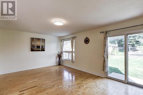 402 Lausanne Crescent, Waterloo, ON - Indoor