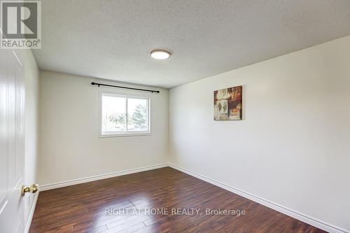 402 Lausanne Crescent, Waterloo, ON - Indoor Photo Showing Other Room