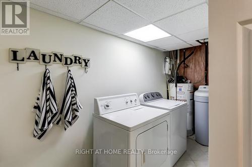 402 Lausanne Crescent, Waterloo, ON - Indoor Photo Showing Laundry Room