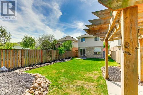 402 Lausanne Crescent, Waterloo, ON - Outdoor
