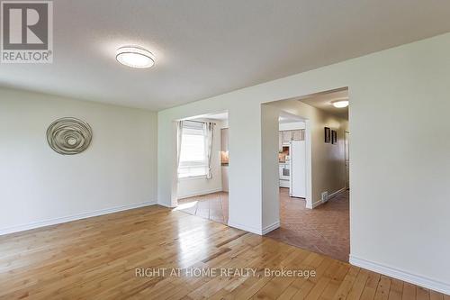 402 Lausanne Crescent, Waterloo, ON - Indoor Photo Showing Other Room