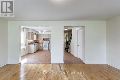 402 Lausanne Crescent, Waterloo, ON - Indoor