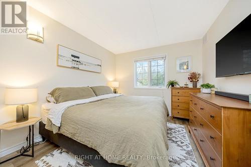 203 - 264 Alma Street, Guelph/Eramosa, ON - Indoor Photo Showing Bedroom