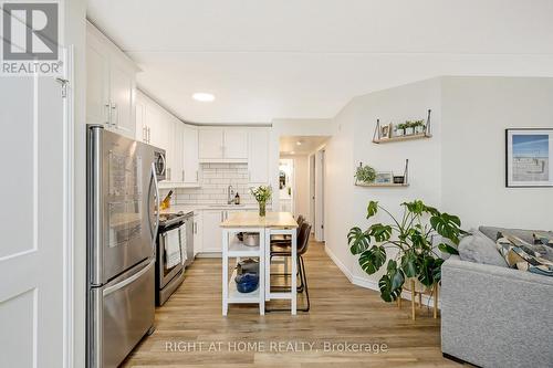 203 - 264 Alma Street, Guelph/Eramosa, ON - Indoor Photo Showing Kitchen