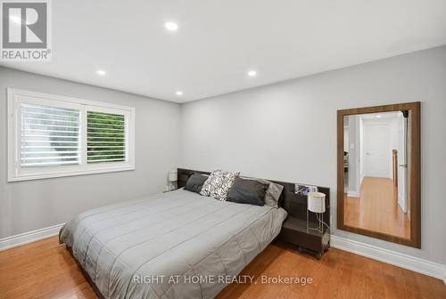6415 Dunray Court, Mississauga, ON - Indoor Photo Showing Bedroom